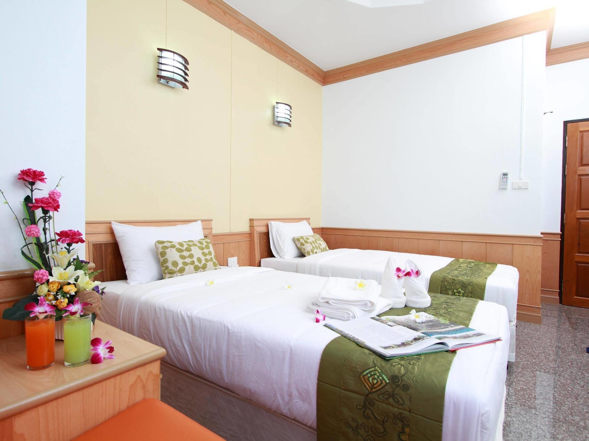Boom Forest Hotel Hat Yai Buitenkant foto